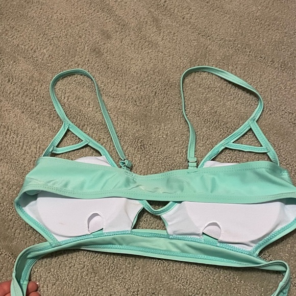 🫶TEAL👙SUPER CUTE🌈 Cut out Bikini SWIM 🔝 ❤️🔥🫶🏼 - Picture 4 of 7